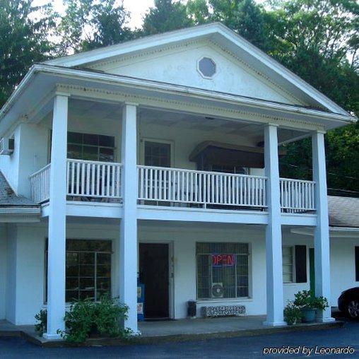 Holiday Motel Andover Exterior photo