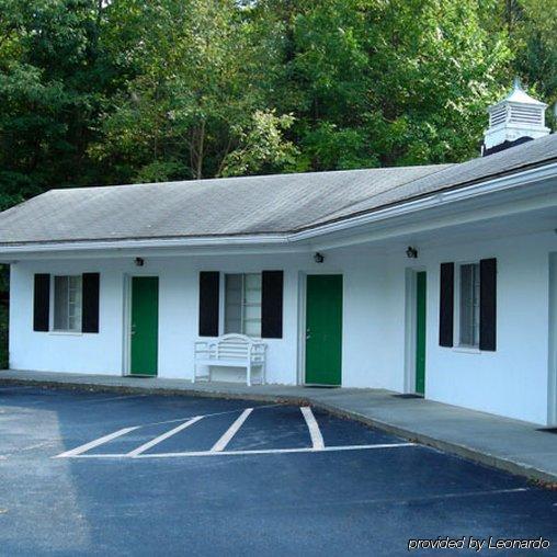 Holiday Motel Andover Exterior photo