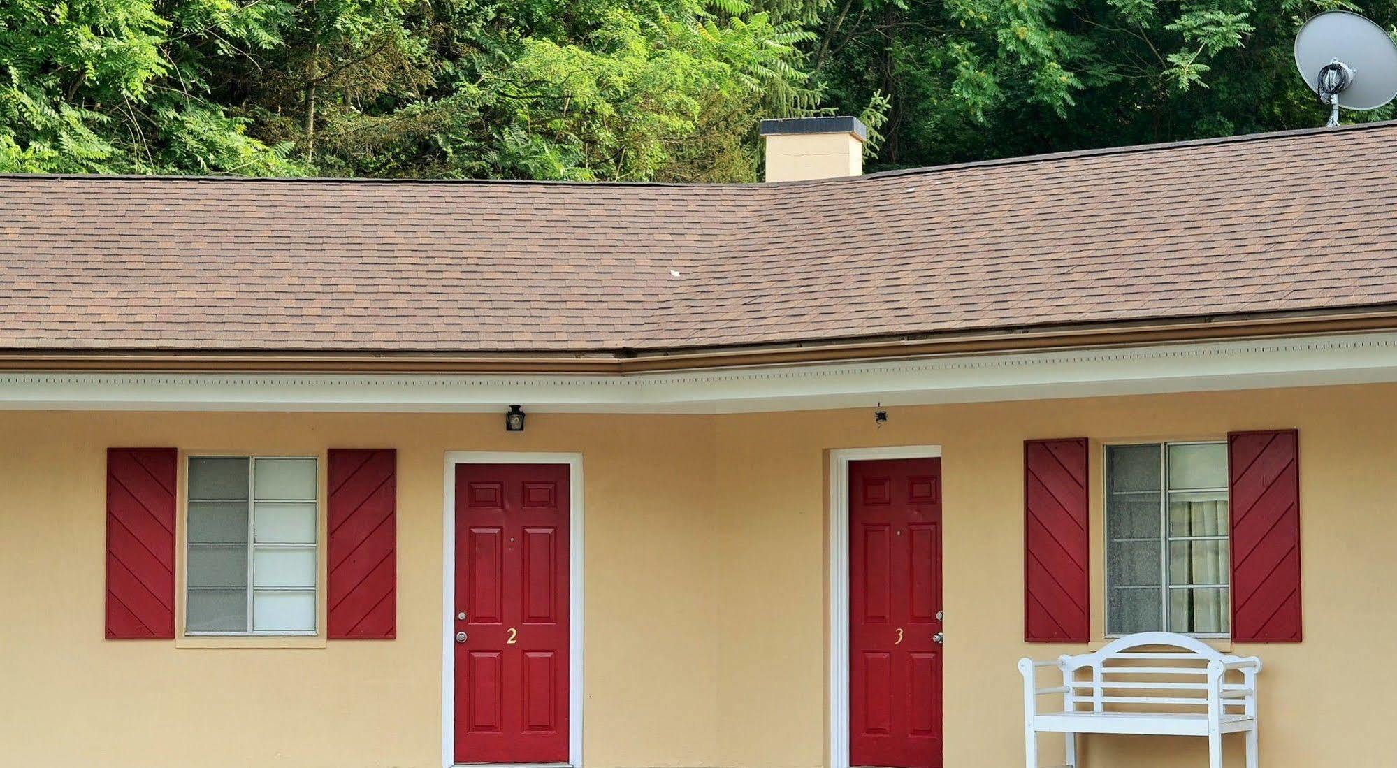 Holiday Motel Andover Exterior photo